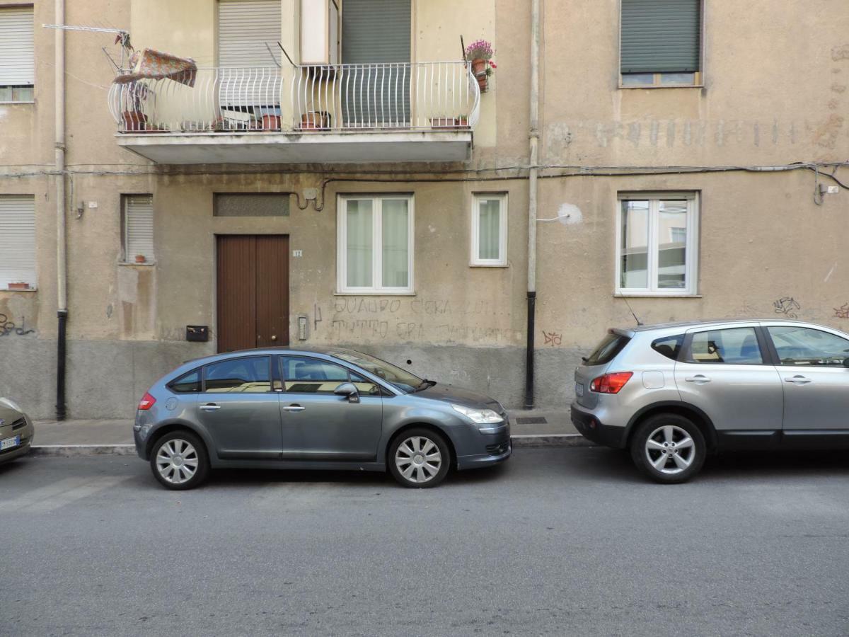 Lamezia Centro, Appartamento Giorgia ลาเมเซ แตร์เม ภายนอก รูปภาพ