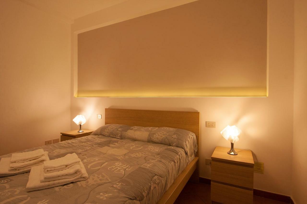 Lamezia Centro, Appartamento Giorgia ลาเมเซ แตร์เม ภายนอก รูปภาพ